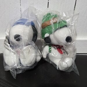2 New In Plastic Package Metlife 5" Snoopy Plush Stuffed Animal